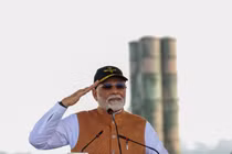 Thủ tướng Ấn Độ đánh giá cao tổ hợp S-400 do Nga sản xuất