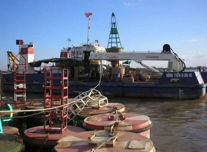 Không đối thủ, công ty Đường thủy Nội địa số 11 ôm loạt thầu từ Bắc chí Nam