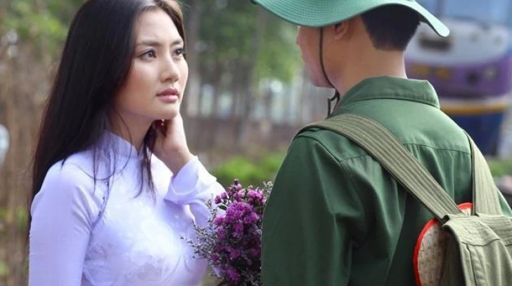 Tranh cãi thú vị về “nụ hôn” trong tác phẩm Bên cửa sổ