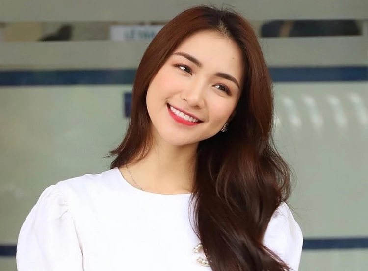 Video: Hòa Minzy thử tiếng trên trời, dàn nhạc bắt tone dưới đất