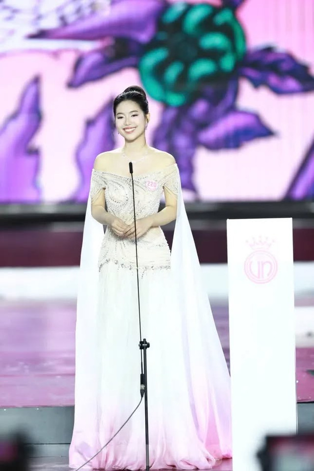 Trần Ngọc Châu Anh trả lời ứng xử ở Hoa hậu Việt Nam 2024. Ảnh: Tiền Phong. chauanh1.jpg