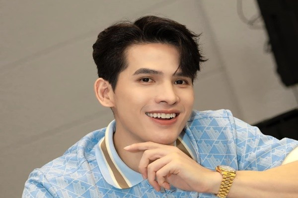 Ca sĩ Quốc Thiên. Ảnh: FB Quốc Thiên. thien2.jpg