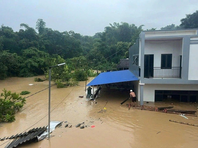 Mưa lớn gây ngập sâu tại các xã ở Điện Biên - Ảnh: An ninh Điện Biên Mưa lớn gây ngập sâu tại các xã ở Điện Biên - Ảnh: An ninh Điện Biên