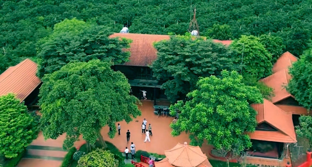 Khu trang trại của Vi "ngộ". Ảnh: CTV 3-6091.jpg