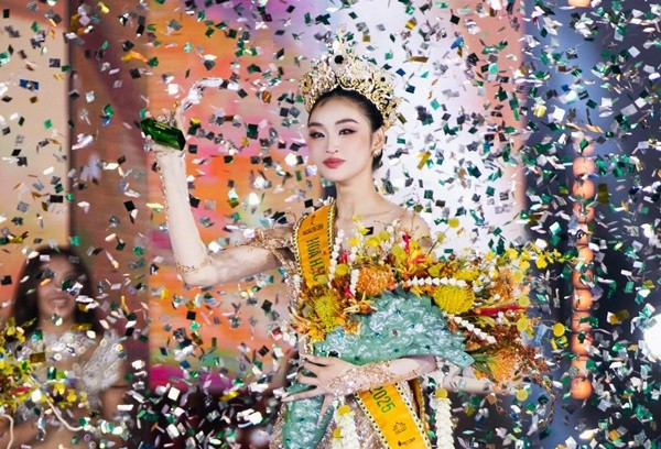 Yến Nhi đăng quang Hoa hậu Hòa bình Việt Nam 2025. Ảnh: FB Yến Nhi. grand3.jpg