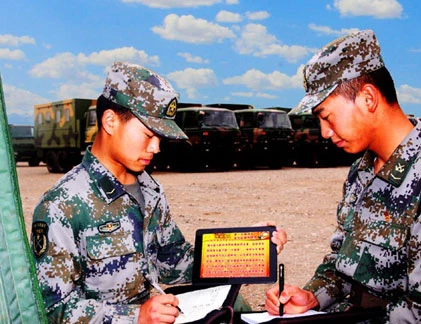 Quân đội TQ “hiện đại hóa” với máy tính bảng