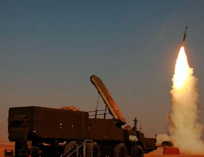 Tên lửa S-300 Trung Quốc tập trận ở sa mạc