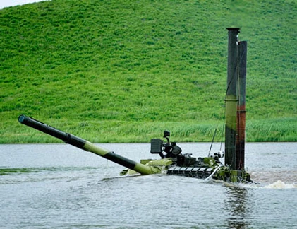 Xe tăng Nga lặn như tàu ngầm 