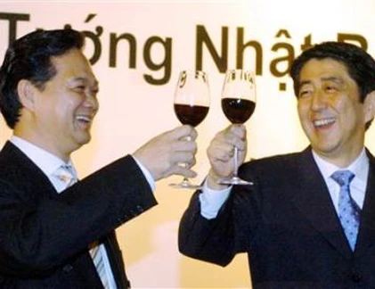 Hình ảnh chuyến thăm Việt Nam đầu tiên của Thủ tướng Shinzo Abe