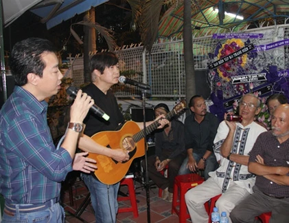 Trắng đêm thương nhớ Phạm Duy