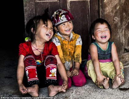 Em bé H’Mông lọt top ảnh đẹp của National Geographic