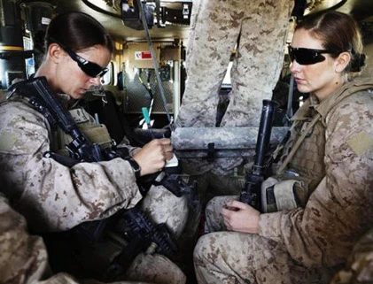 Những nữ chiến binh xinh đẹp trên toàn thế giới