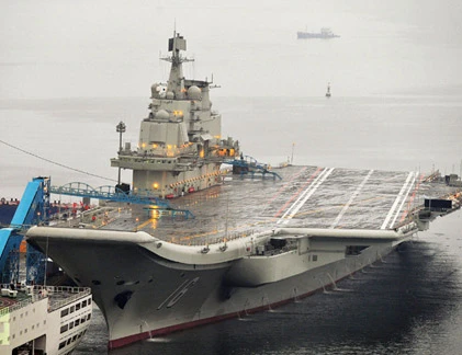 Tàu sân bay Liêu Ninh “cư ngụ” ở Thanh Đảo thế nào?