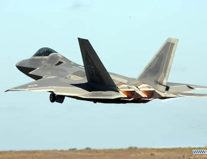“Chim ăn thịt” F-22A bay lượn ở Australia