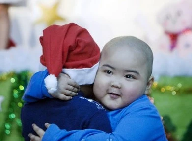 Giáng sinh nơi trẻ em giành giật mạng sống với “tử thần“