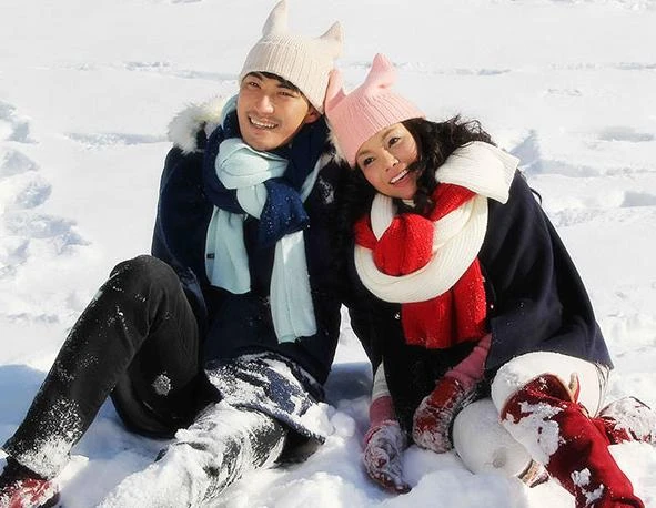 Trà Ngọc Hằng quấn quýt trai Hàn trên tuyết