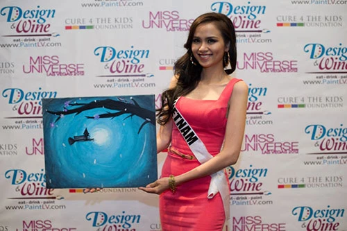 Ngắm bức tranh do chính tay Hoa hậu Diễm Hương vẽ