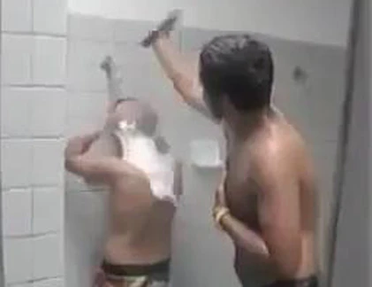 Gội mãi không hết bọt