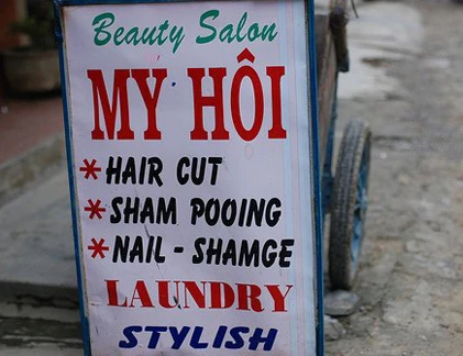 Những lỗi tiếng Anh ngô nghê trên biển hiệu ở VN