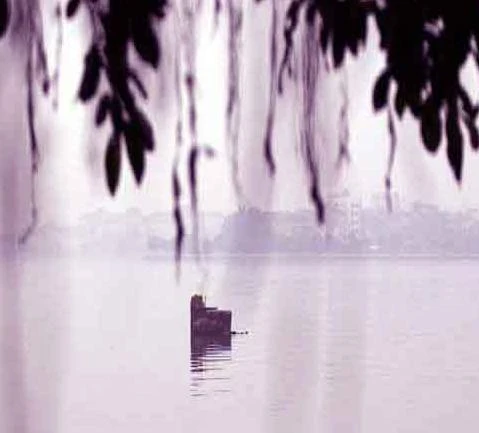 Bí ẩn những nghĩa địa cổ dưới đáy Hồ Tây 