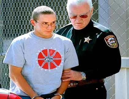 Những sát nhân tuổi teen máu lạnh khét tiếng