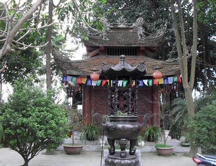 Ngôi chùa thiêng Vạn Niên trên đất Thăng Long