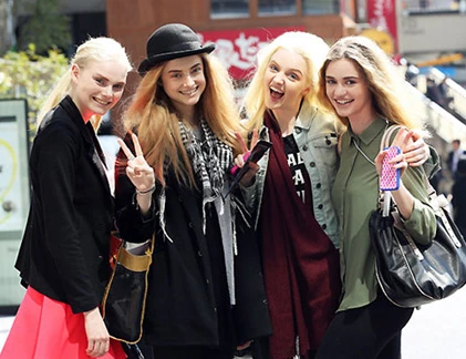 Thời trang quái chiêu bên lề Tokyo Fashion week