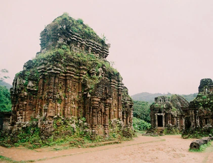 Choáng ngợp trước lăng mộ vua Chăm độc nhất vô nhị ở VN 