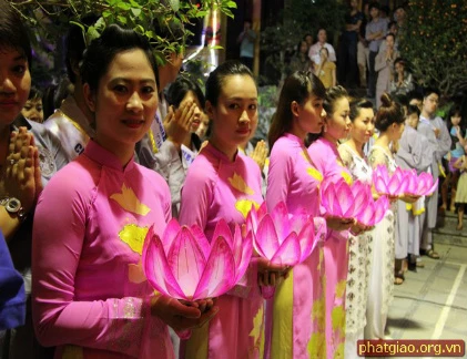 Phật tử Thủ đô rước Xá lợi Phật mừng Phật đản