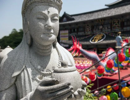 Hình ảnh Lễ Phật đản đẹp như bức tranh