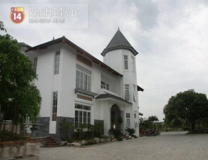 Đột nhập dinh thự triệu đô của đại gia xứ Thanh