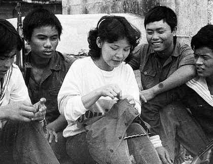 Xúc động hai bóng hồng giữa sóng gió Trường Sa 1988 