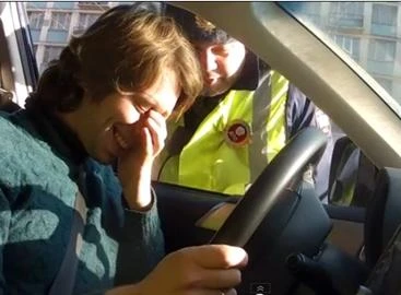 Cười “đứt ruột” xem chuột Hamster nhại tiếng CSGT