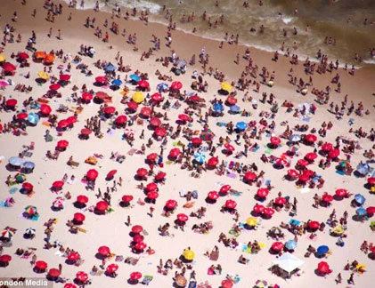 Ngắm các bãi biển mùa hè từ trên không