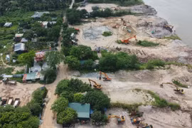 Công an Phú Thượng xử lý bãi trung chuyển vật liệu trong đất dự án