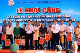 Đại tướng Phan Văn Giang dự lễ khởi công xây dựng 100 nhà sinh hoạt cộng đồng