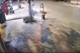 Chủ tịch TP Bắc Ninh khen thưởng nam sinh quật ngã 2 kẻ trộm chó 