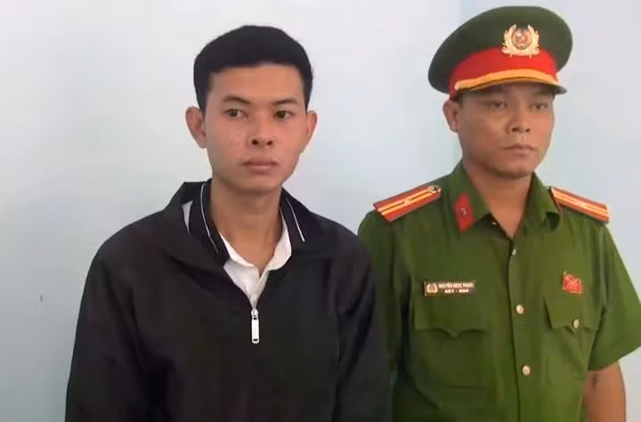 nguyen-ngoc-chau-8228-2232.jpg