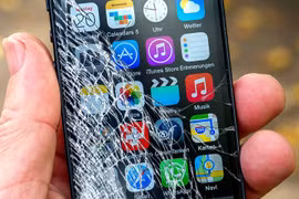 Màn hình smartphone tương lai có thể tự liền lại khi bị nứt vỡ