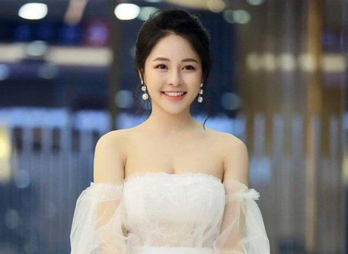 Trâm Anh trở lại sau tin đồn clip nóng, gu thời trang táo bạo, nóng bỏng