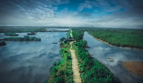 Nam Định tuyệt đẹp với cung phượt nhà thờ đổ