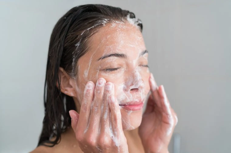 Những bộ phận cơ thể không nên vệ sinh quá nhiều