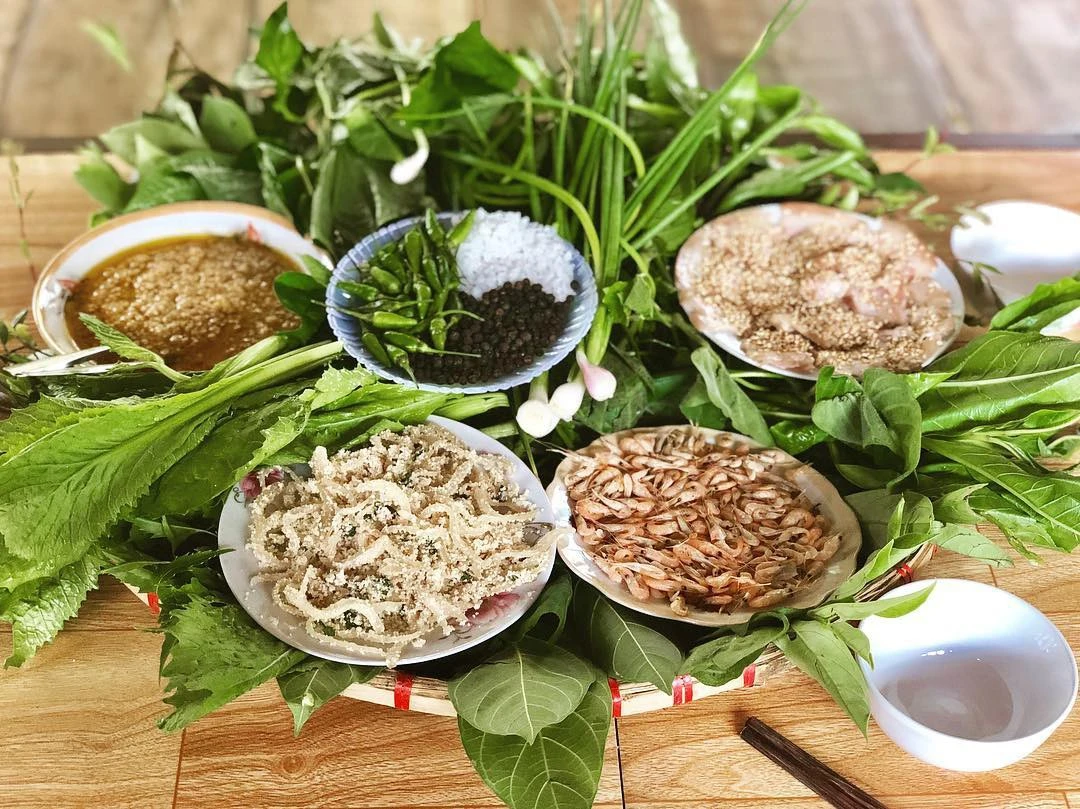 Khó cưỡng với món gỏi lá Kom Tum, đặc sản trứ danh đất Tây Nguyên