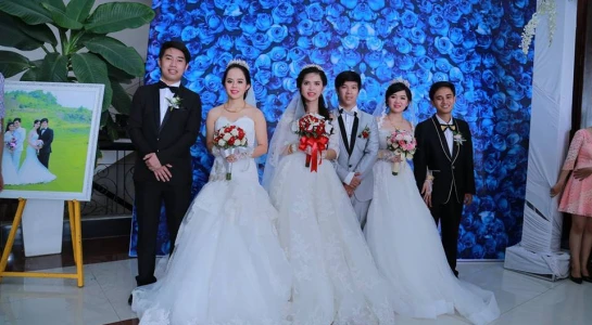 Xôn xao ba chị em 9X làm đám cưới chung ở Vũng Tàu