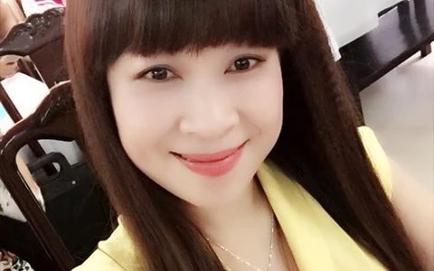 Bà mẹ U50 Lào Cai hát hay, trẻ đẹp như con gái 