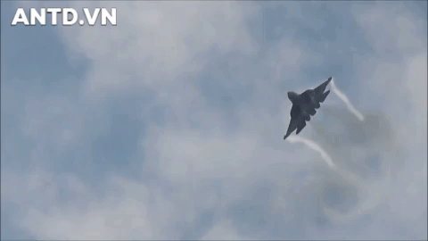 Mặc dù tiêm kích Su-57 đã bước vào sản xuất hàng loạt, nhưng thực tế quá trình chế tạo "Sản phẩm 30" (động cơ Izdeliye 30 dành cho Su-57) vẫn bị đình trệ nghiêm trọng.