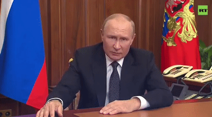  Tổng thống Nga Vladimir Putin đã nhiều lần tuyên bố rằng, Nga có thể tập kích những mục tiêu nằm sâu trong phòng tuyến của đối phương nếu tình thế đòi buộc.