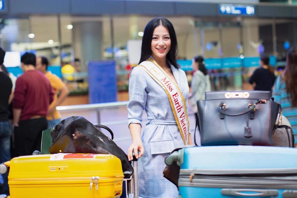 Ngắm phong cách thời trang đời thường của hoa hậu trái đất Phương Khánh