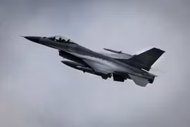 Mỹ tính toán gì với Ukraine, khi viện trợ F-16 từ nghĩa địa máy bay? 
