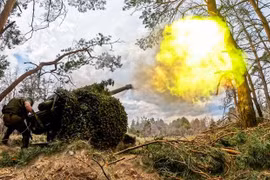 Nga điều chỉnh lực lượng trên chiến trường, phòng tuyến Ukraine chao đảo